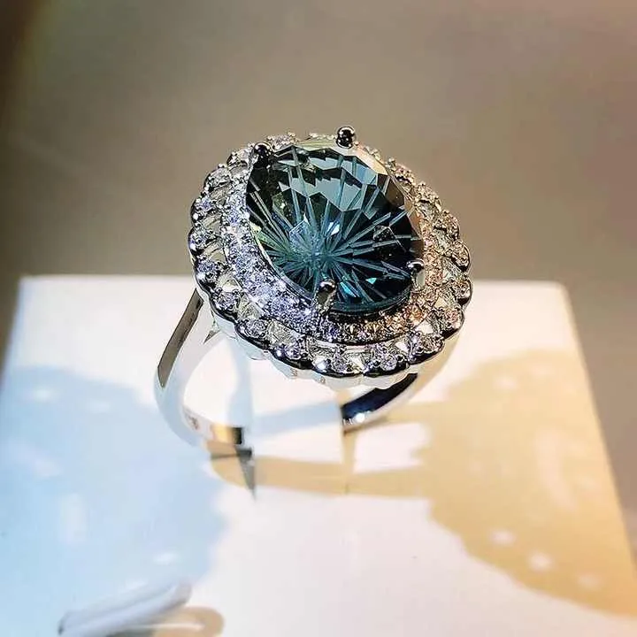 خاتم فاخر من الزركونيا Luxury zirconia ring